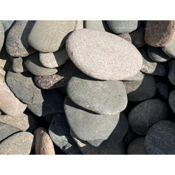 Галька плоская пестрая речная, фракция 150-200 мм