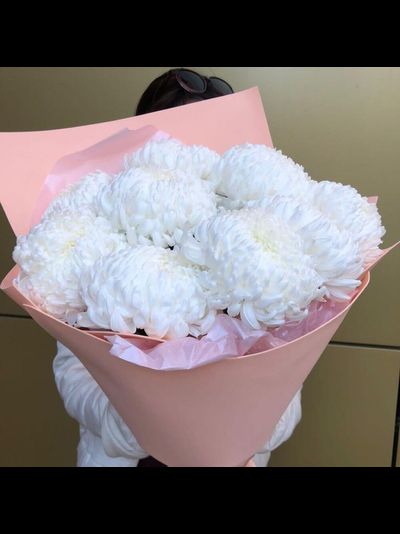 БУКЕТ ИЗ 9 ШАРООБРАЗНЫХ ХРИЗАНТЕМ