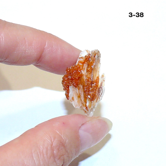 Ванадинит натуральный (щетка) №3-38: 28*24*14мм