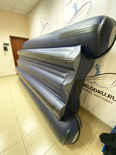 Моторная лодка REEF TRITON 400 S-MAX интегрированный фальшборт - MNELODKU.RU