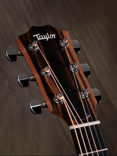 Taylor 214ce