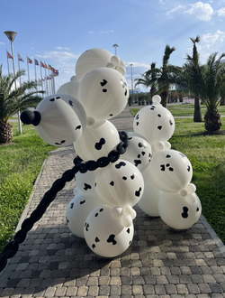 Большая собака из воздушных шаров (2 х 2.5 метра)