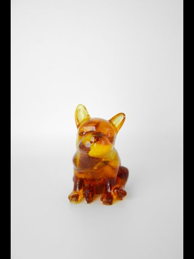 Собачка "Буля" со срезом янтаря