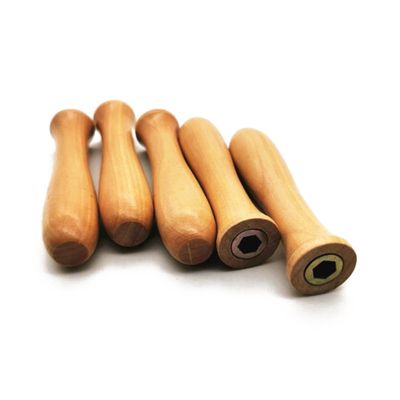 Рукоятка из дерева с резьбой М8