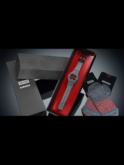 Часы Casio G-Shock DW-5700SF-1ER