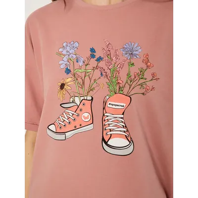 ЖЕНСКАЯ ФУТБОЛКА РОЗОВЫЙ "ЦВЕТОЧНЫЕ КЕДЫ"