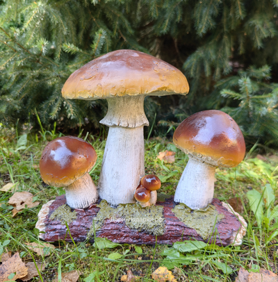 МАСЛЯТА на пеньке  29*30см   1,7кг   полистоун Россия 1748/012499