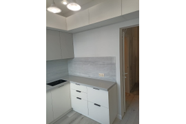 Кухня светло-серая 2