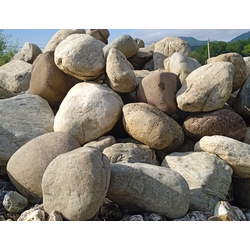Валуны цветные окатанные большие, фракция 400-600 мм