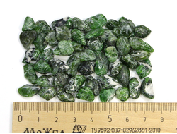 Хромдиопсид в ассортименте, галтовка, Россия, Якутия (7-13 мм, 0,4-0,8 г) №22705