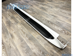 Подножки с подсветкой Toyota Land Cruiser 200 белые