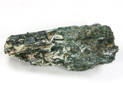 Актинолит в белом тальке, необработанный, дикий образец, Россия, Северный Кавказ, КЧР (55*21*22 мм, 38 г) №37766