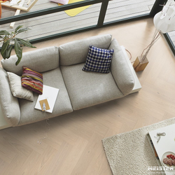 Паркетная доска Meister HS 500 Lindura Дуб классик Шампань 8930 в интерьере