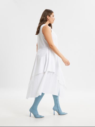 Платье с открытыми плечами