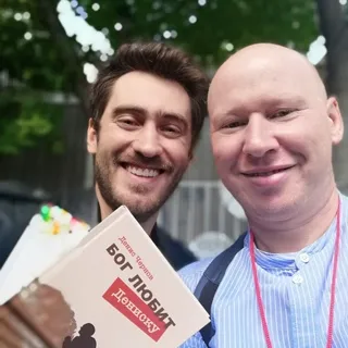 С актёром Дмитрием Чеботарёвым на фестивале "БеспринцЫпные чтения" в Москве. 