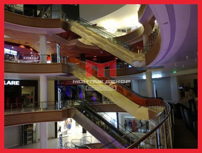 Брендирование эскалатора плоттерной резкой