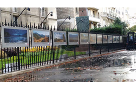 Уличная фотовыставка, посвященная году России в  Париже 
