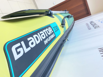 Моторная лодка GLADIATOR E330S зелено-оливковый - MNELODKU.RU