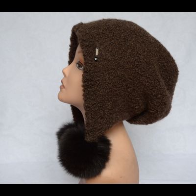 korichnevaya-shapka-ushanka-s-pomponami-vizio-italiya-6762