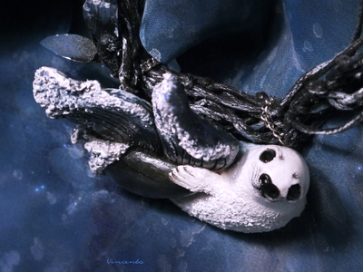 "Песнь моря. Перерождение белька" - колье в северном стиле с натуральным лабрадором и шёлком