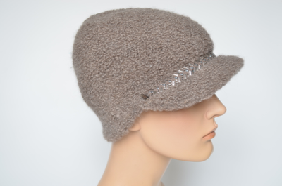 Жокейка вязаная со стразами