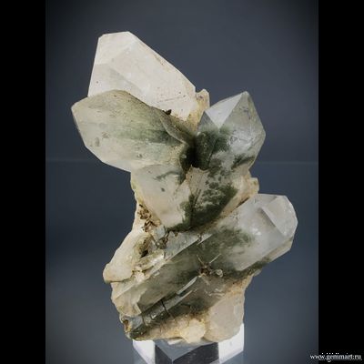 Горный хрусталь с включениями хлорита. Северная Осетия. 60*50*40мм