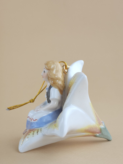 Дюймовочка