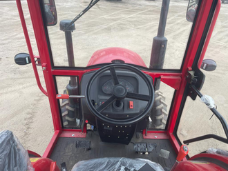 Трактор Dongfeng 404 G2 с кабиной