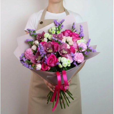 БУКЕТ ЦВЕТОВ НА ВКУС ФЛОРИСТА 15000р.