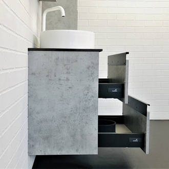 Тумба-умывальник "Эдинбург-60-2" бетон светлый с черной столешницей, с раковиной COMFORTY 9111