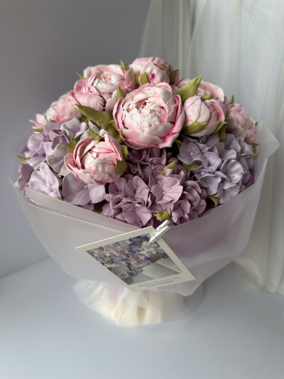 Букет пионов и гортензий из зефира