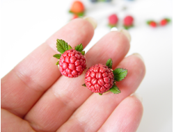 Серьги-гвоздики "Малинки". ЕСТЬ В НАЛИЧИИ.