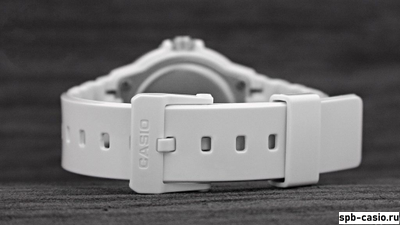 Часы Casio LRW-200H-7E2