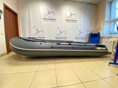 Моторная лодка ДИКИЙ 380 НДНД серый сбоку