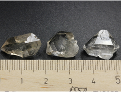 Кварц "Хёркимерский алмаз", сросток кристаллов в ассортименте, США (14-18 мм, 1,6-1,8 г) №28127