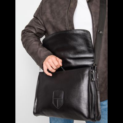 Кожаная сумка через плечо Albano black (арт. 5006-01)