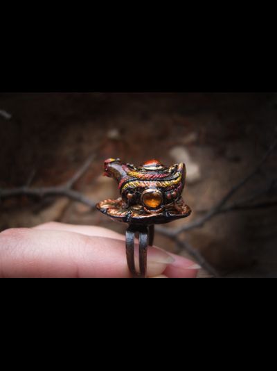 "Легенда Янтарного Подземелья", кольцо с курочкой и натуральным янтарём