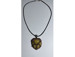 подвеска с янтарем