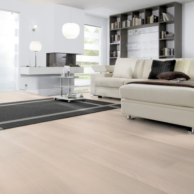 Биополы Wineo PURLINE 1000 wood L Клен Светло-Кремовый MLP296R в интерьере гостиной