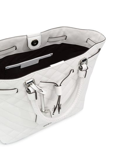 Стеганая сумка-тоут женская Майкл Корс белая