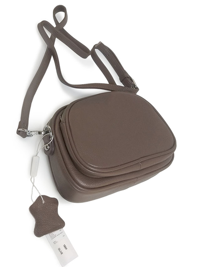 (АРТИКУЛ: 8507/1/8) СУМКА ЖЕНСКАЯ МАЛЕНЬКАЯ, НАТУРАЛЬНАЯ КОЖА, ТЕМНО-БЕЖЕВАЯ, ТРИ ОТДЕЛЕНИЯ, С ДЕКОРАТИВНОЙ МОЛНИЕЙ, ДЛИННЫЙ РЕМЕНЬ ЧЕРЕЗ ПЛЕЧО