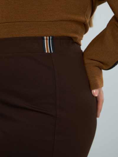 Трикотажная юбка миди коричневая