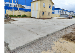 Общий вид готовой площадки / парковки из плит ПАГ-14