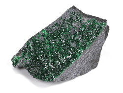 Уваровит кристаллы на породе, Урал (50*30*25 мм, 71 г) №25869