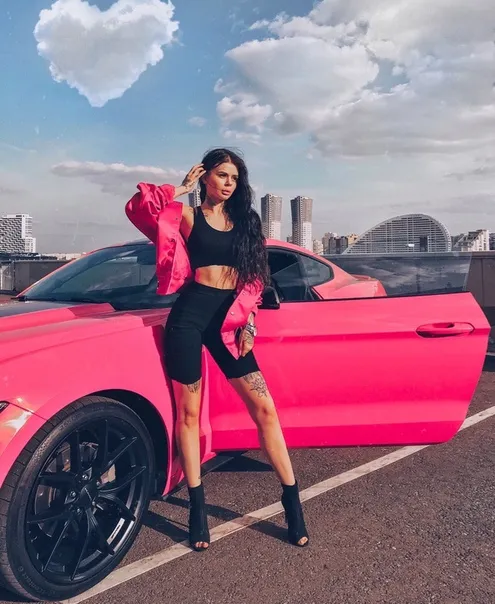 Ищем девушек в эскорт со знанием английского языка