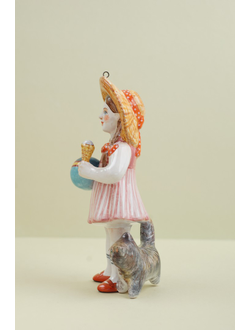 Девочка с мороженым