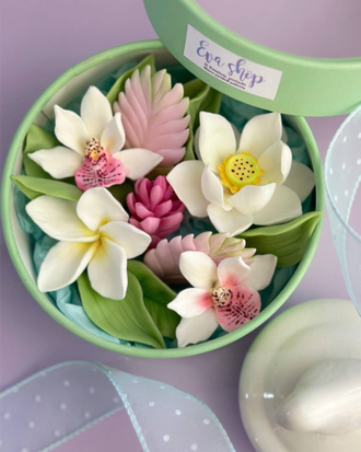 ЦВЕТУЩИЙ ЛОТОС