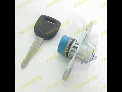 Личинка замка двери багажника Мazdа 3 bк