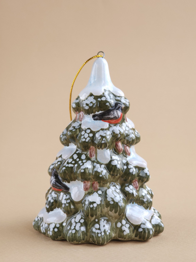 Заснеженная елка