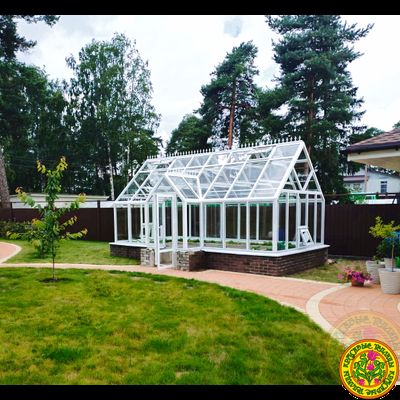 Базовая комплектация теплицы в английском стиле с холлом из стекала и алюминия ЕЛИЗАВЕТА 6000 х 3000 мм